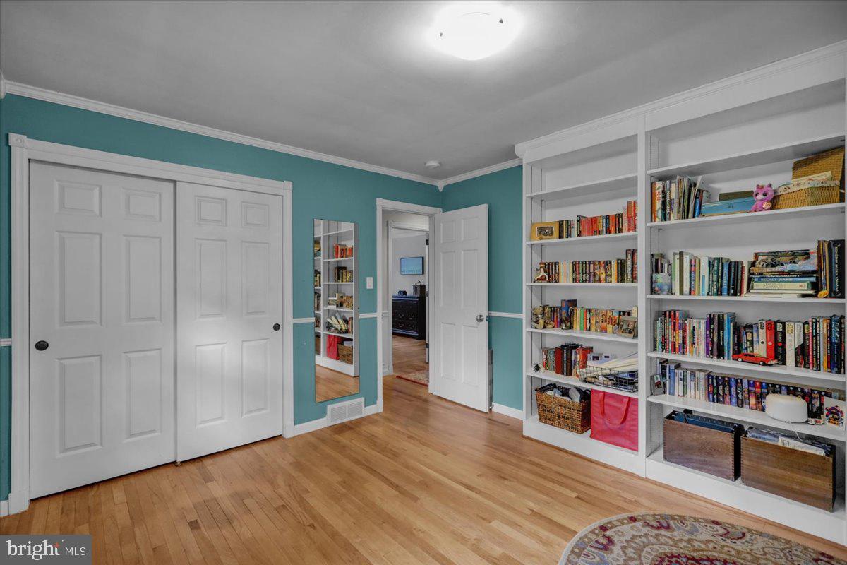 BIRDLAND - Residential