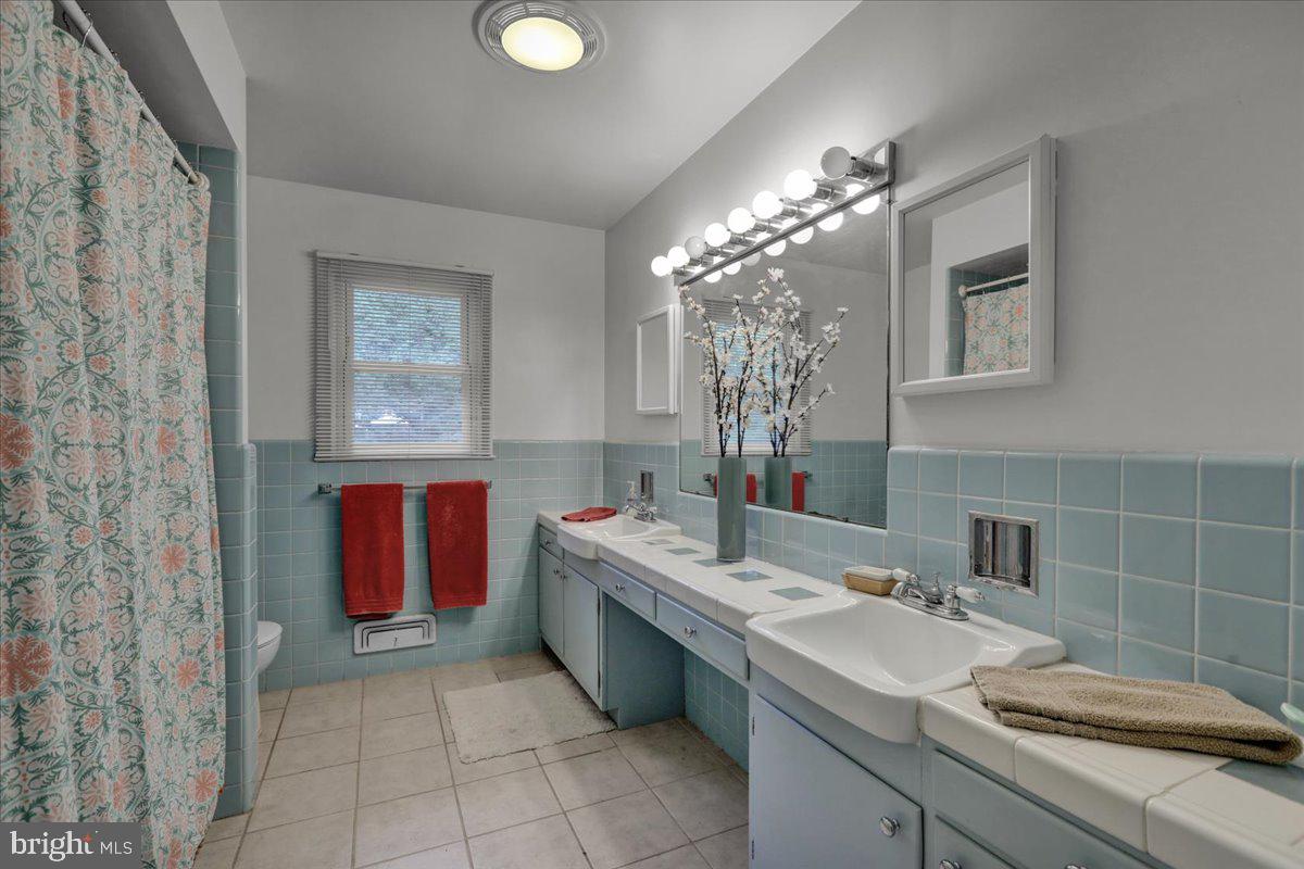 BIRDLAND - Residential