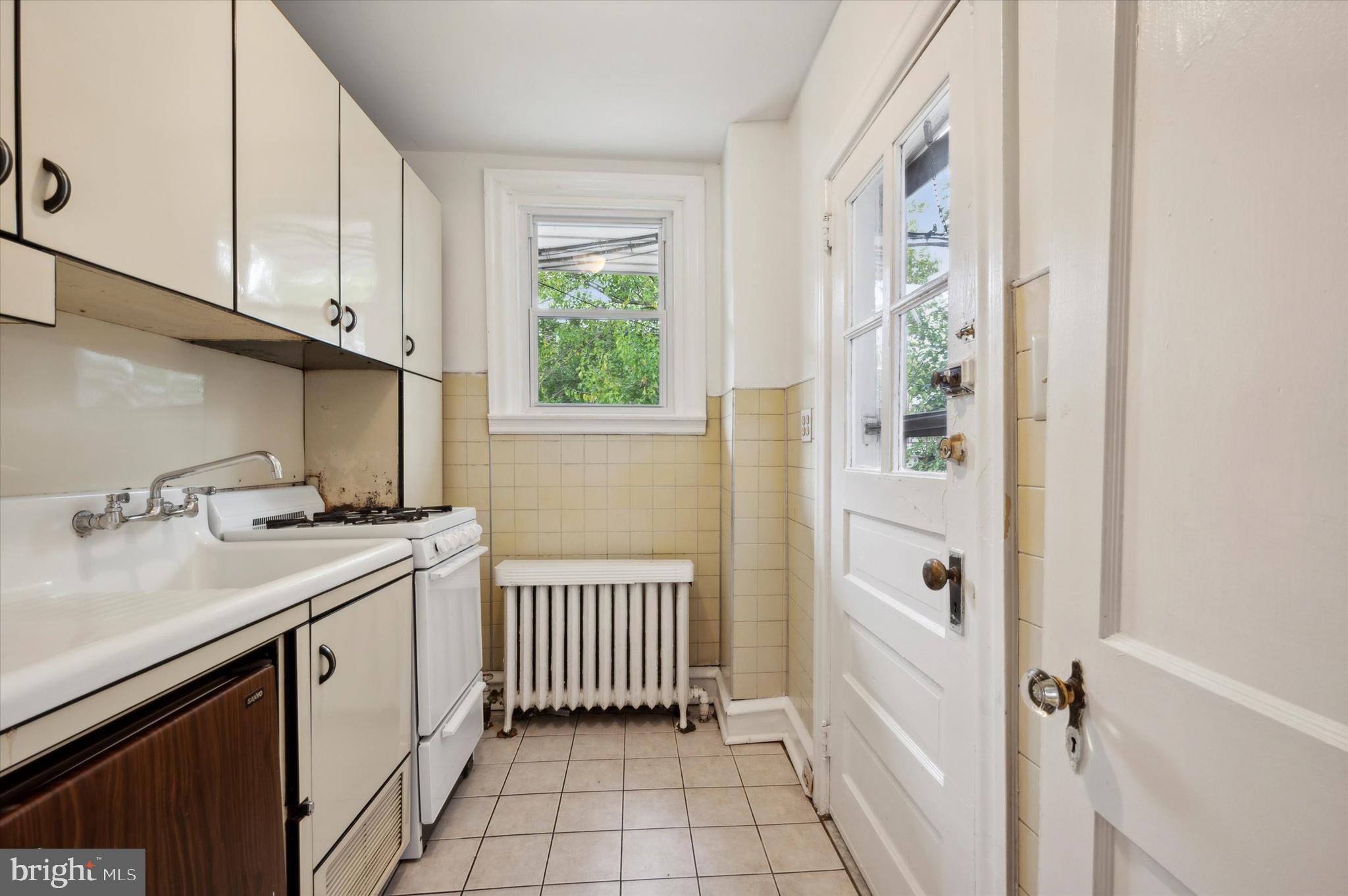 FRANKFORD - Residential Lease