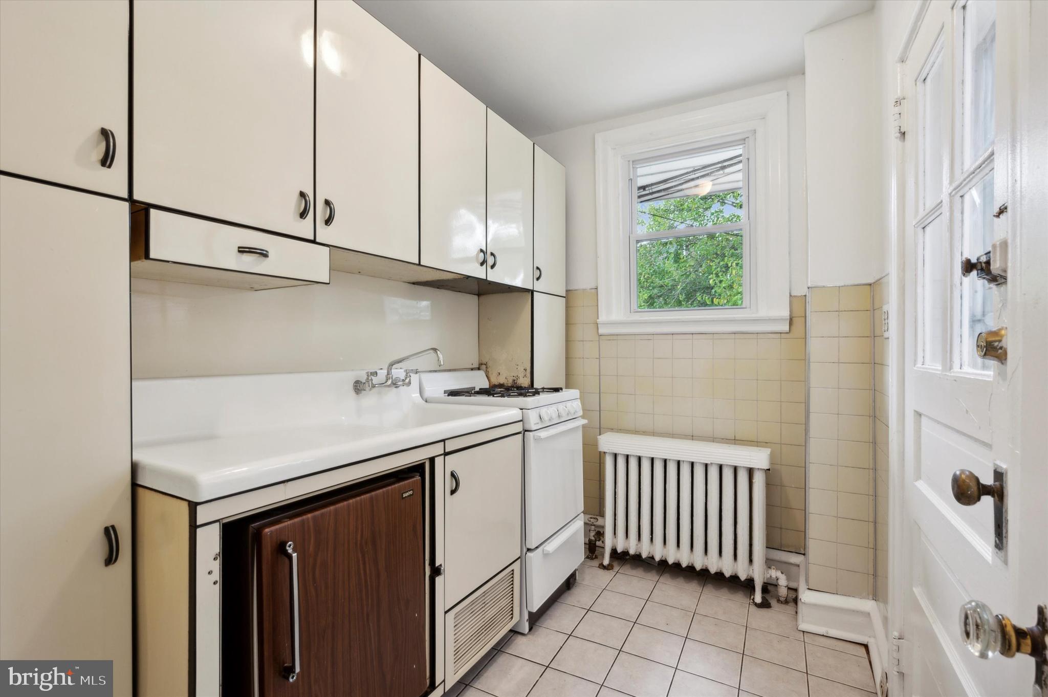 FRANKFORD - Residential Lease