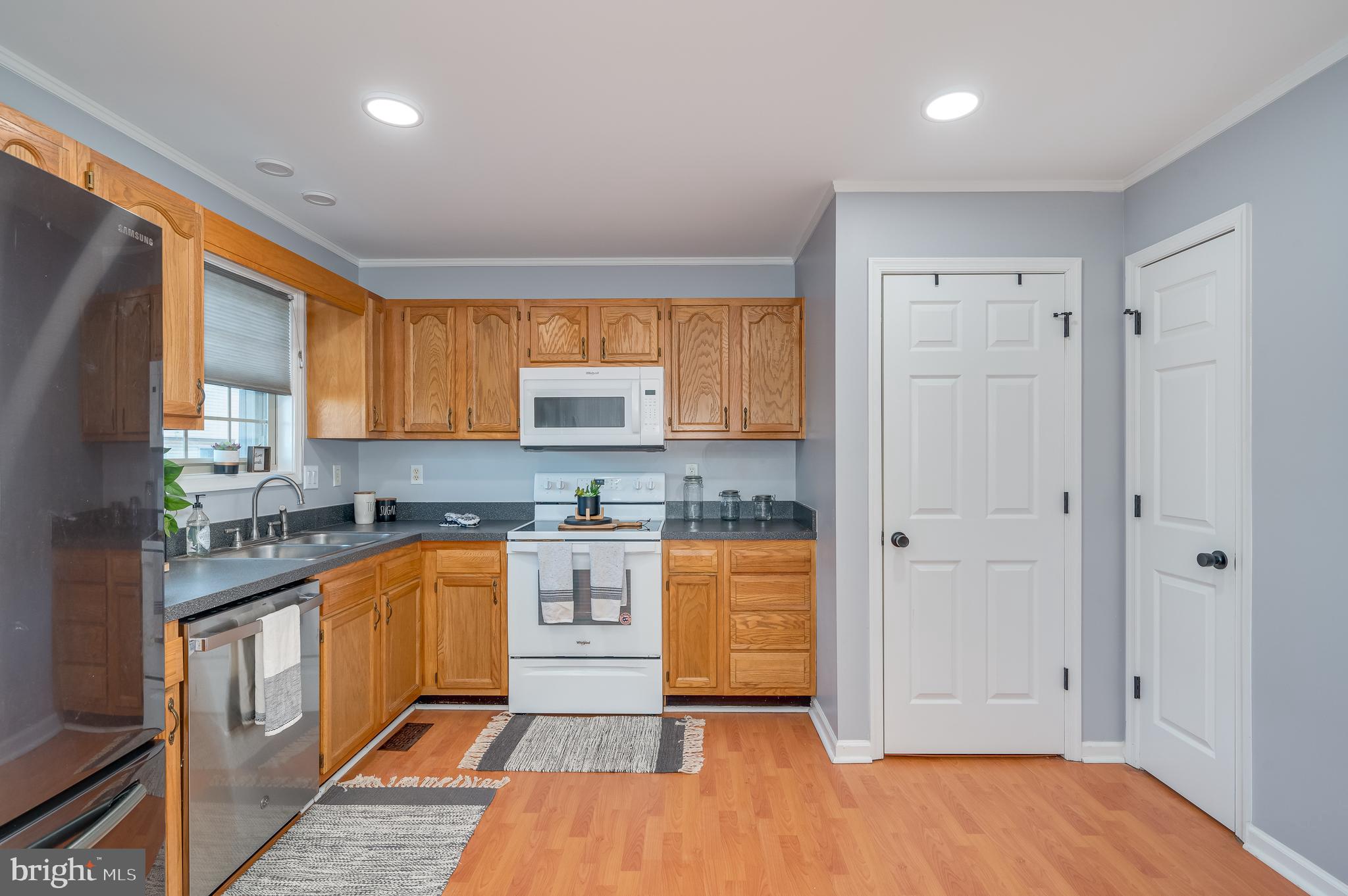 TABLER STATION MANOR - Residential