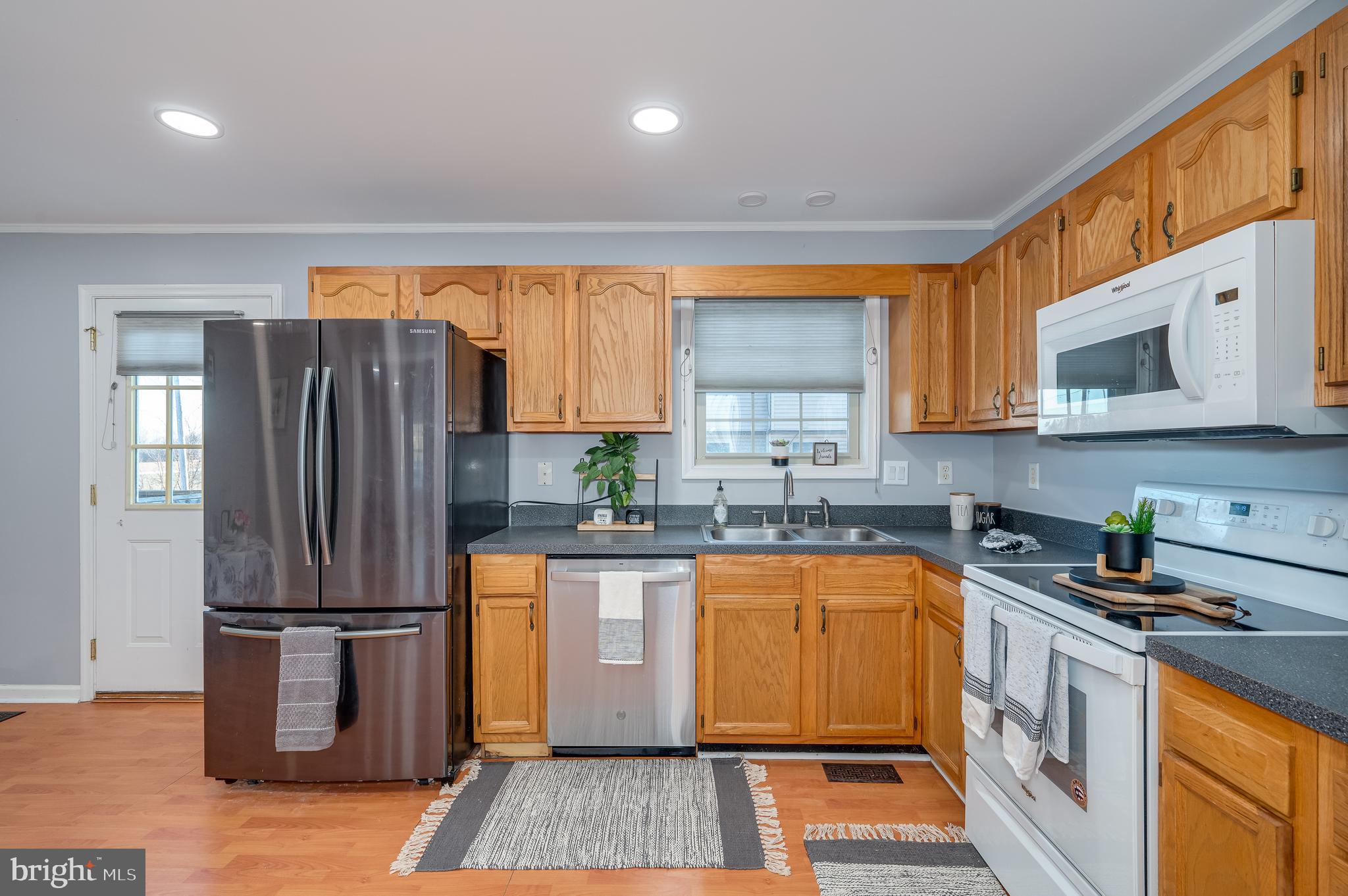 TABLER STATION MANOR - Residential