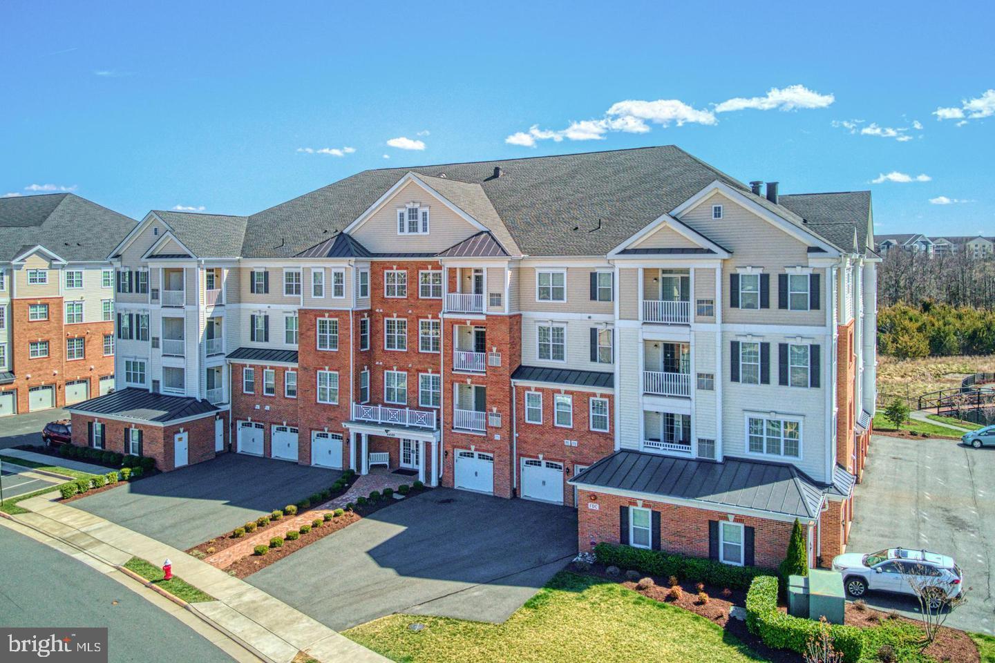 44589 YORK CREST TERRACE 406