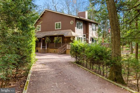 142 LONGFELLOW CIRCLE ALBRIGHTSVILLE PA 18210