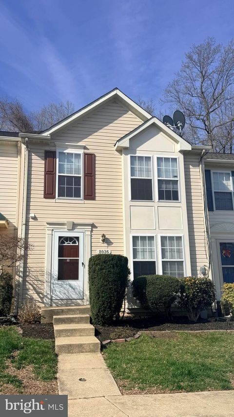 Townhouse For Sale - 8036 Silver Fox Way<br/> Calvert County, CHESAPEAKE BEACH, MD 20732
