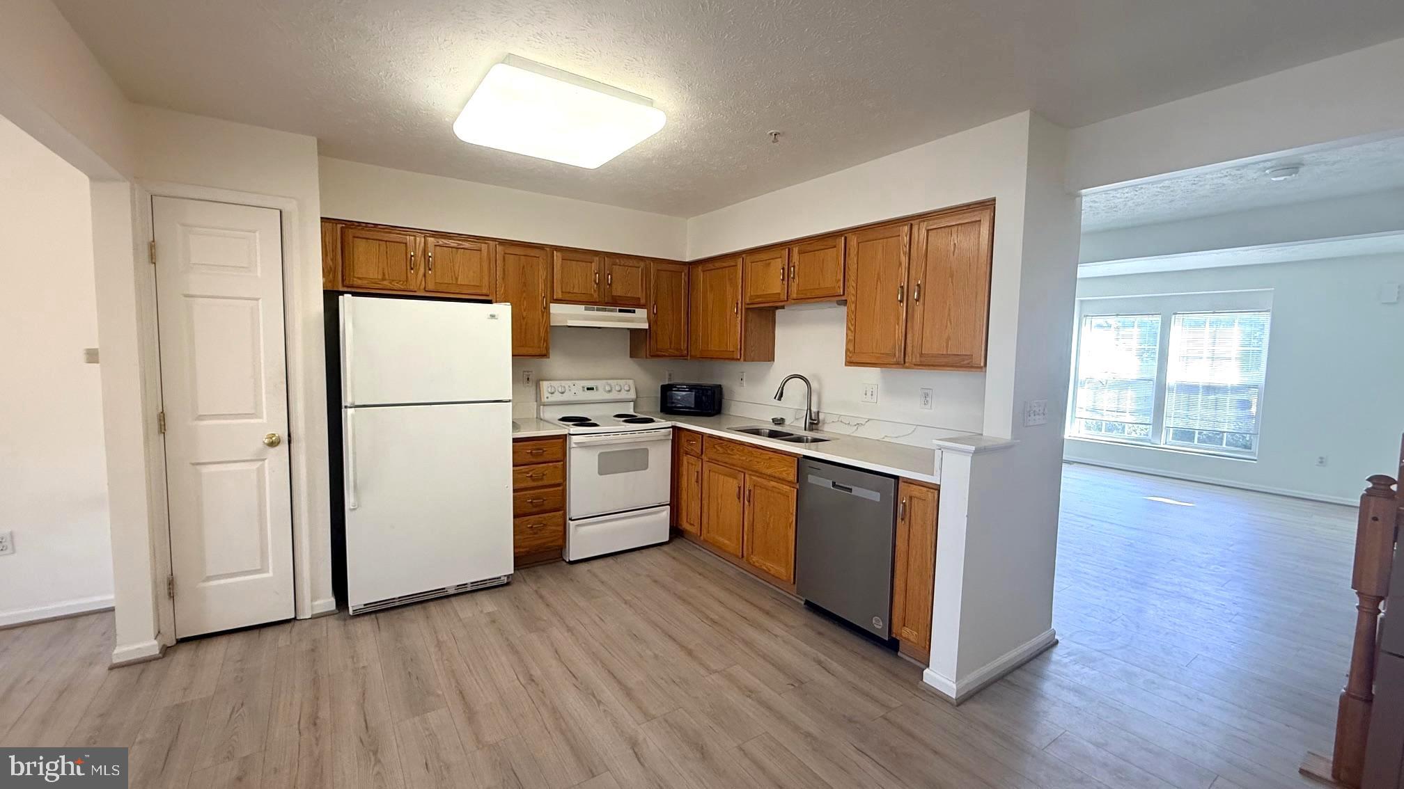 RICHFIELD STATION VILLAGE - Residential