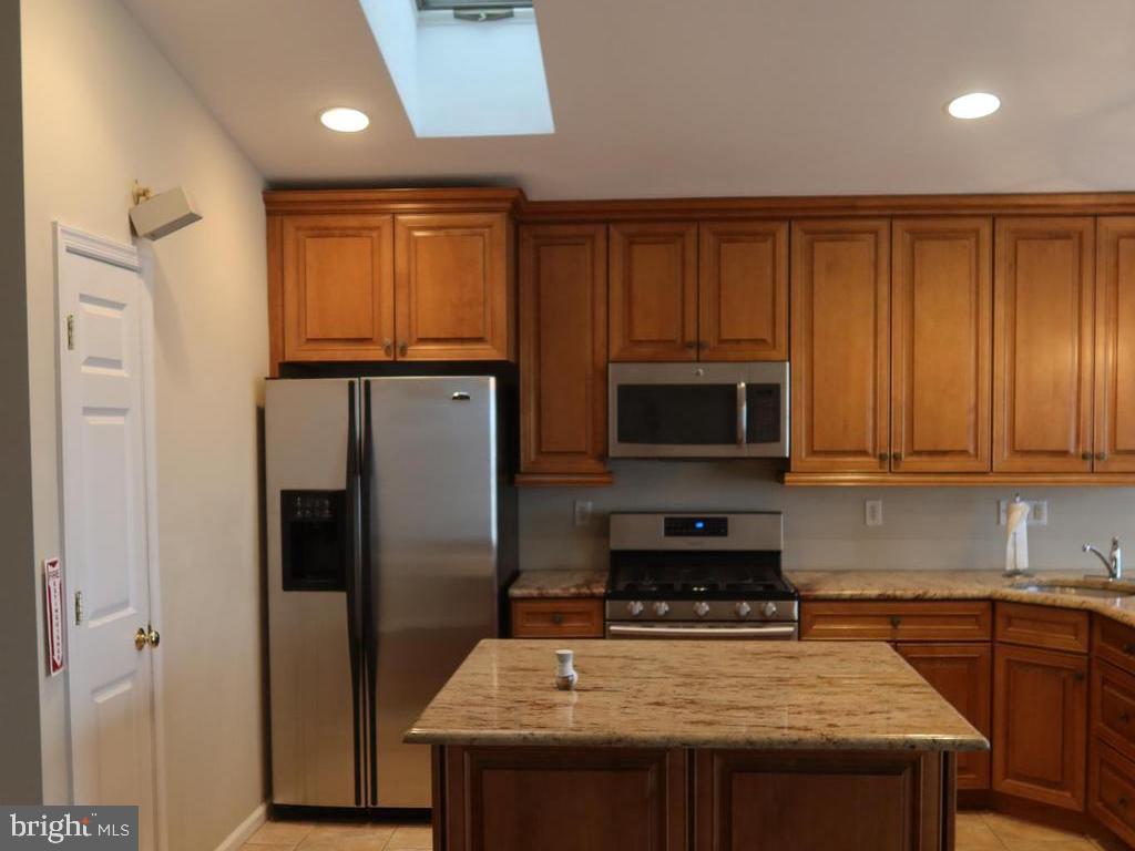 112 E ROSEMARY ROAD 2B