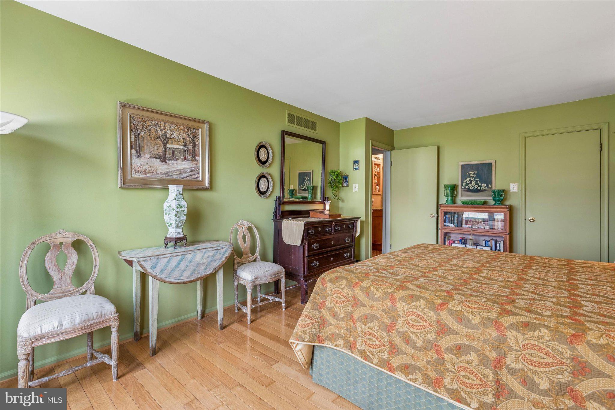 FOREST PARK - Residential