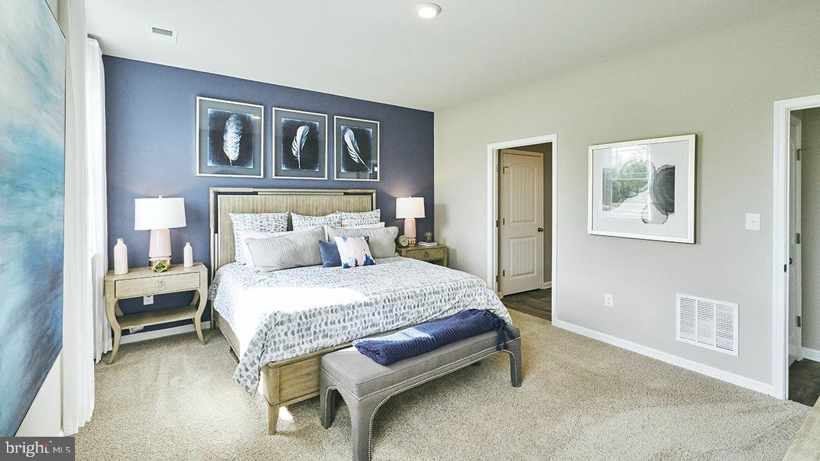 WOODFIELD PRESERVE - Residential