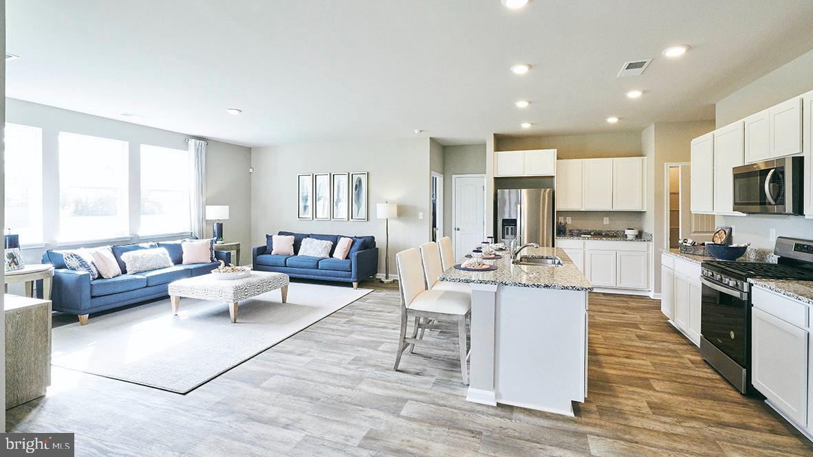 WOODFIELD PRESERVE - Residential