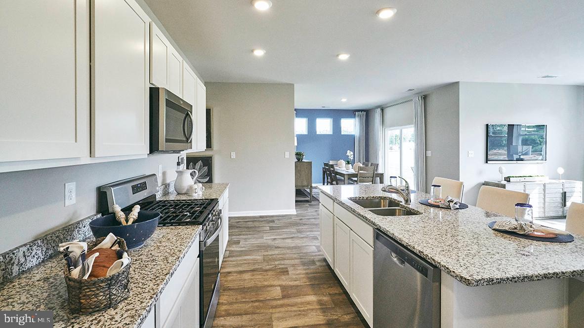 WOODFIELD PRESERVE - Residential