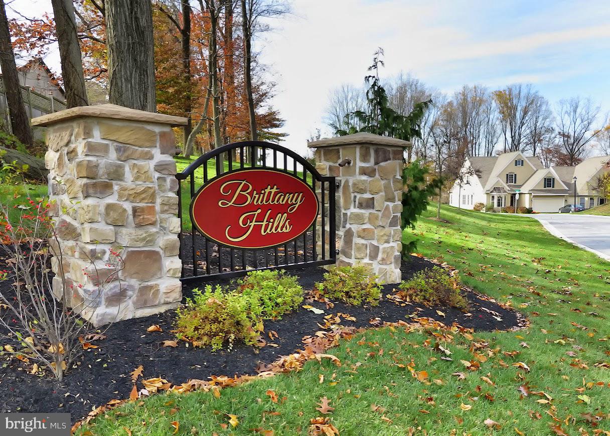 BRITTANY HILLS - Residential