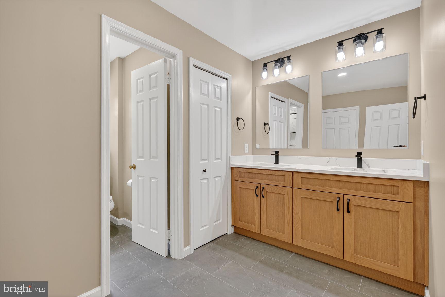 RESTON - Residential