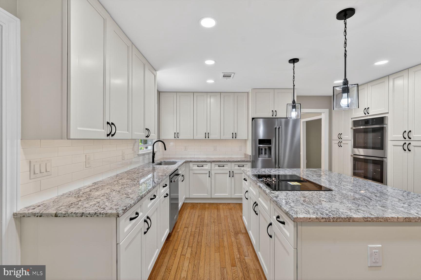RESTON - Residential