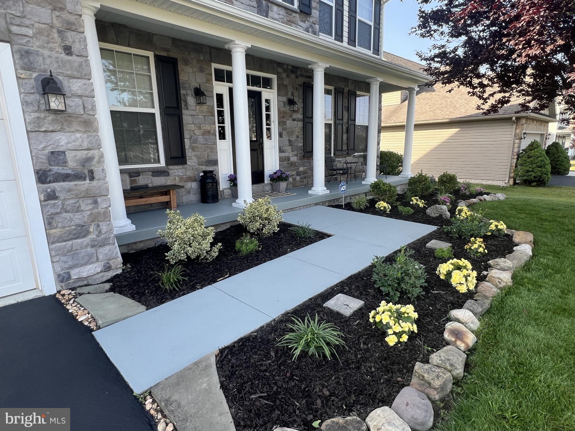 236 SHANNON COURT