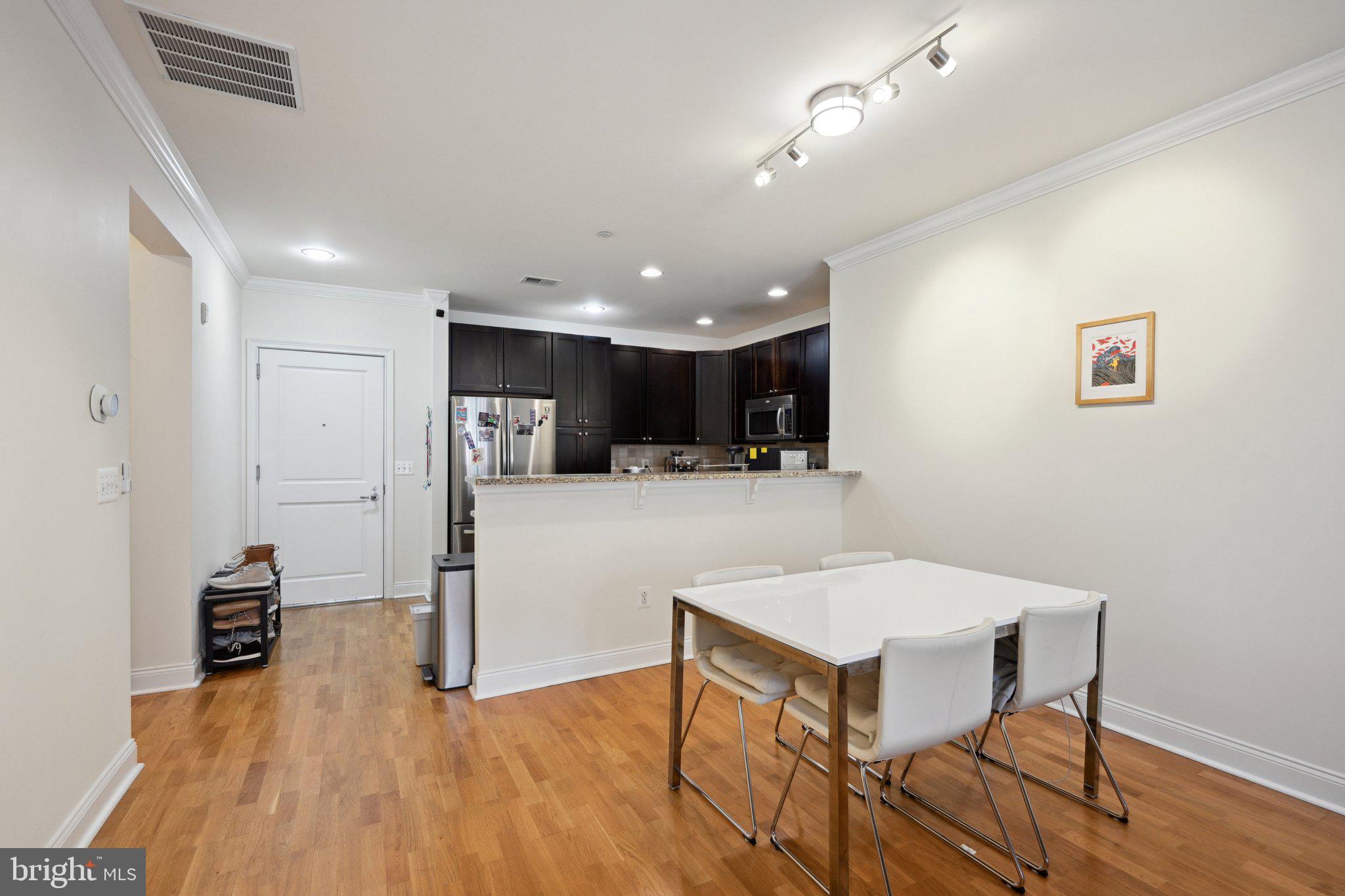 NAVAL SQUARE - Residential