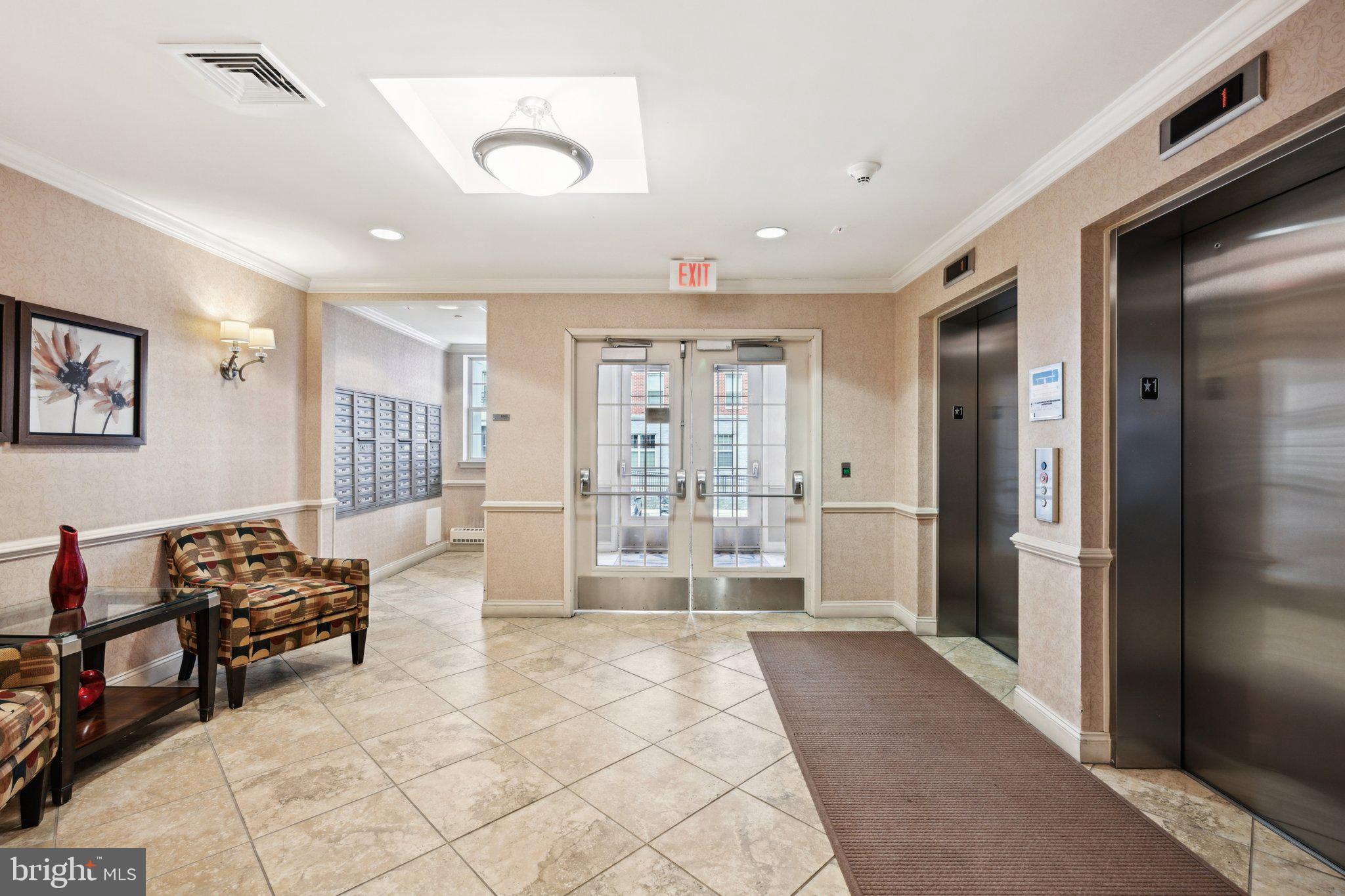 NAVAL SQUARE - Residential