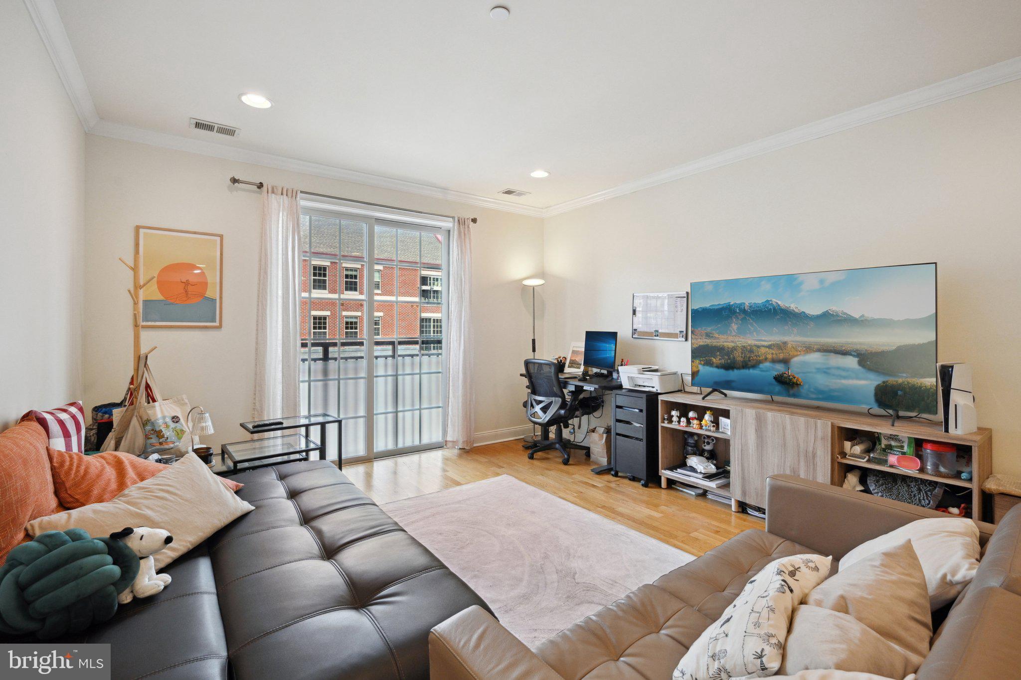 NAVAL SQUARE - Residential