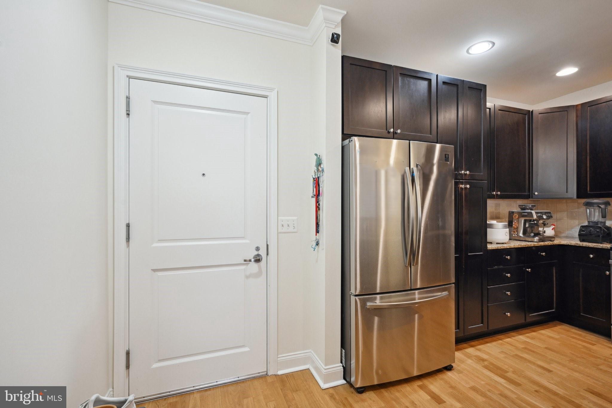 NAVAL SQUARE - Residential