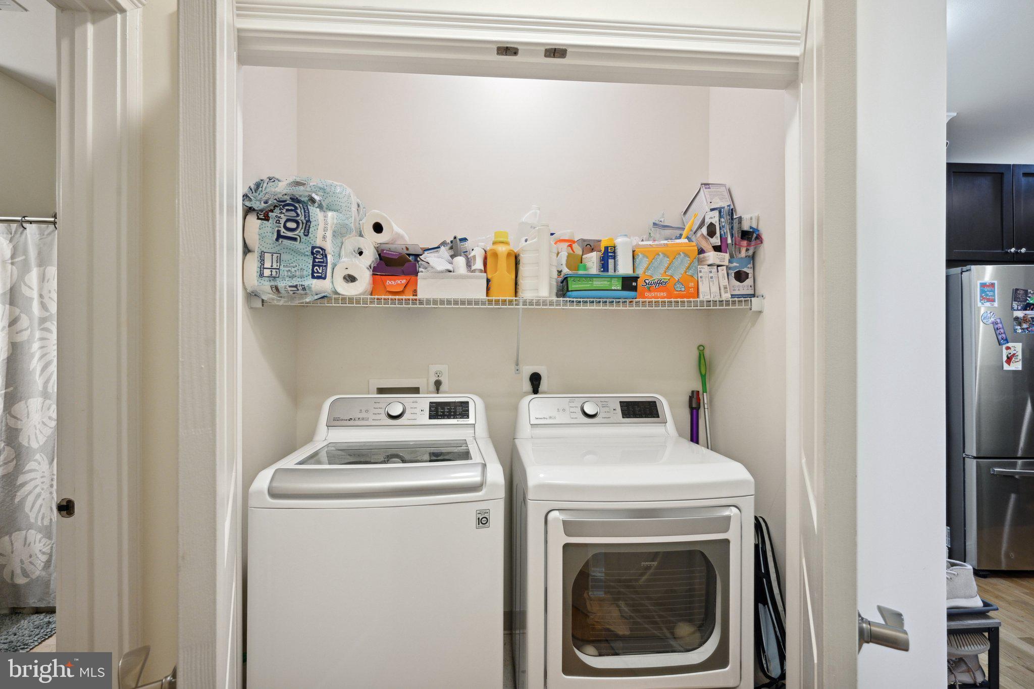 NAVAL SQUARE - Residential