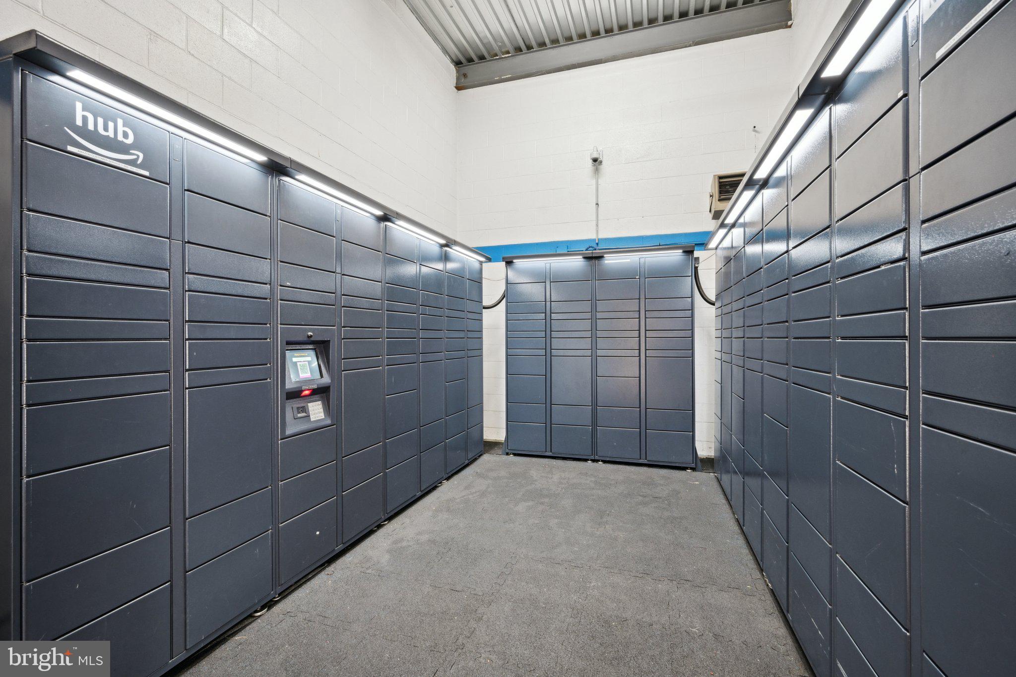 NAVAL SQUARE - Residential