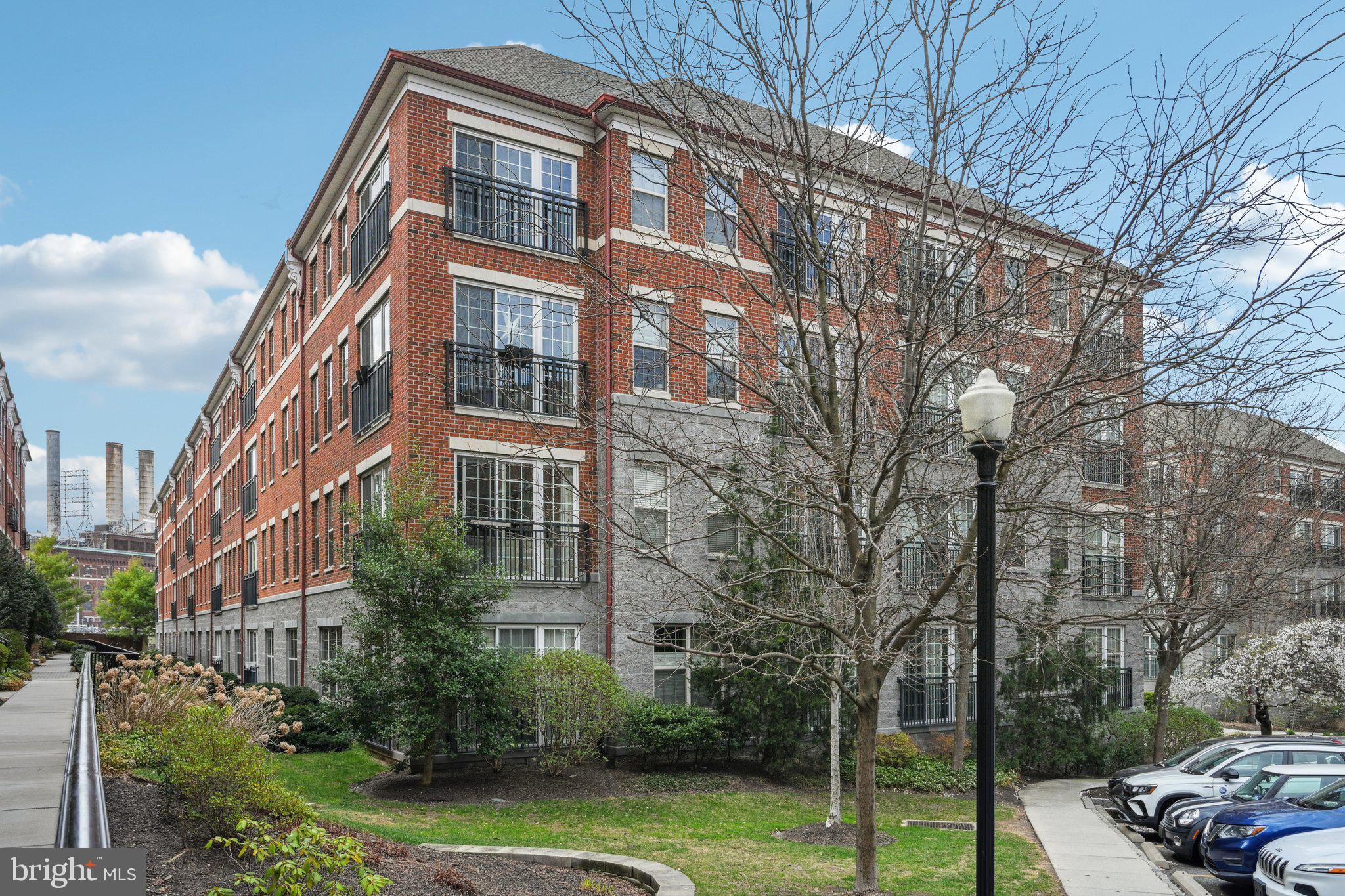 NAVAL SQUARE - Residential