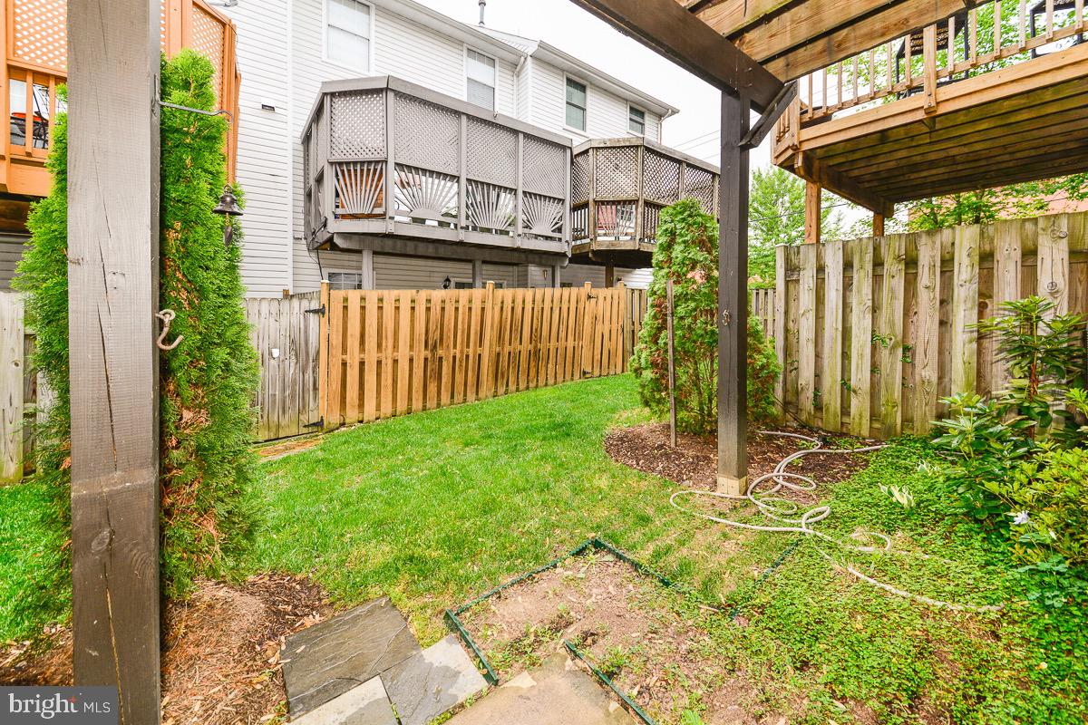 LAND OF HERBERT - Residential Lease