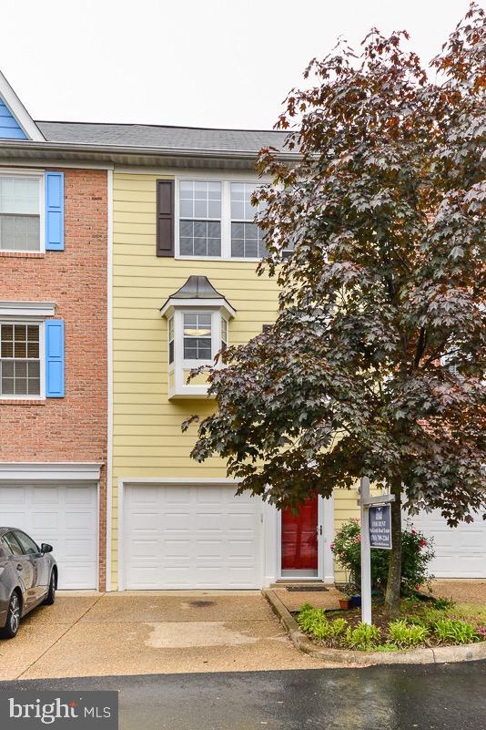 LAND OF HERBERT - Residential Lease