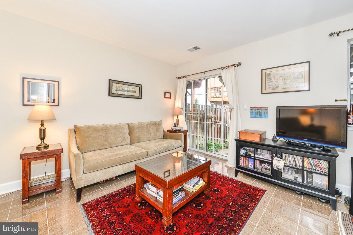 LAND OF HERBERT - Residential Lease