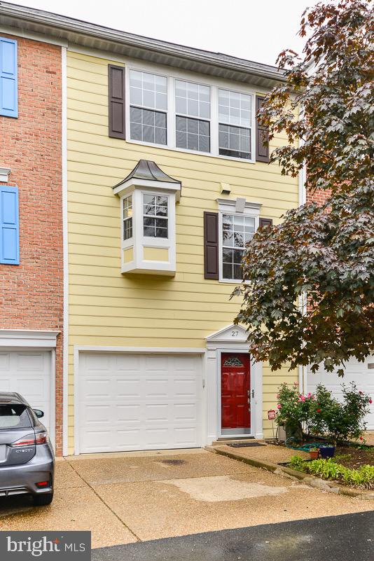 LAND OF HERBERT - Residential Lease