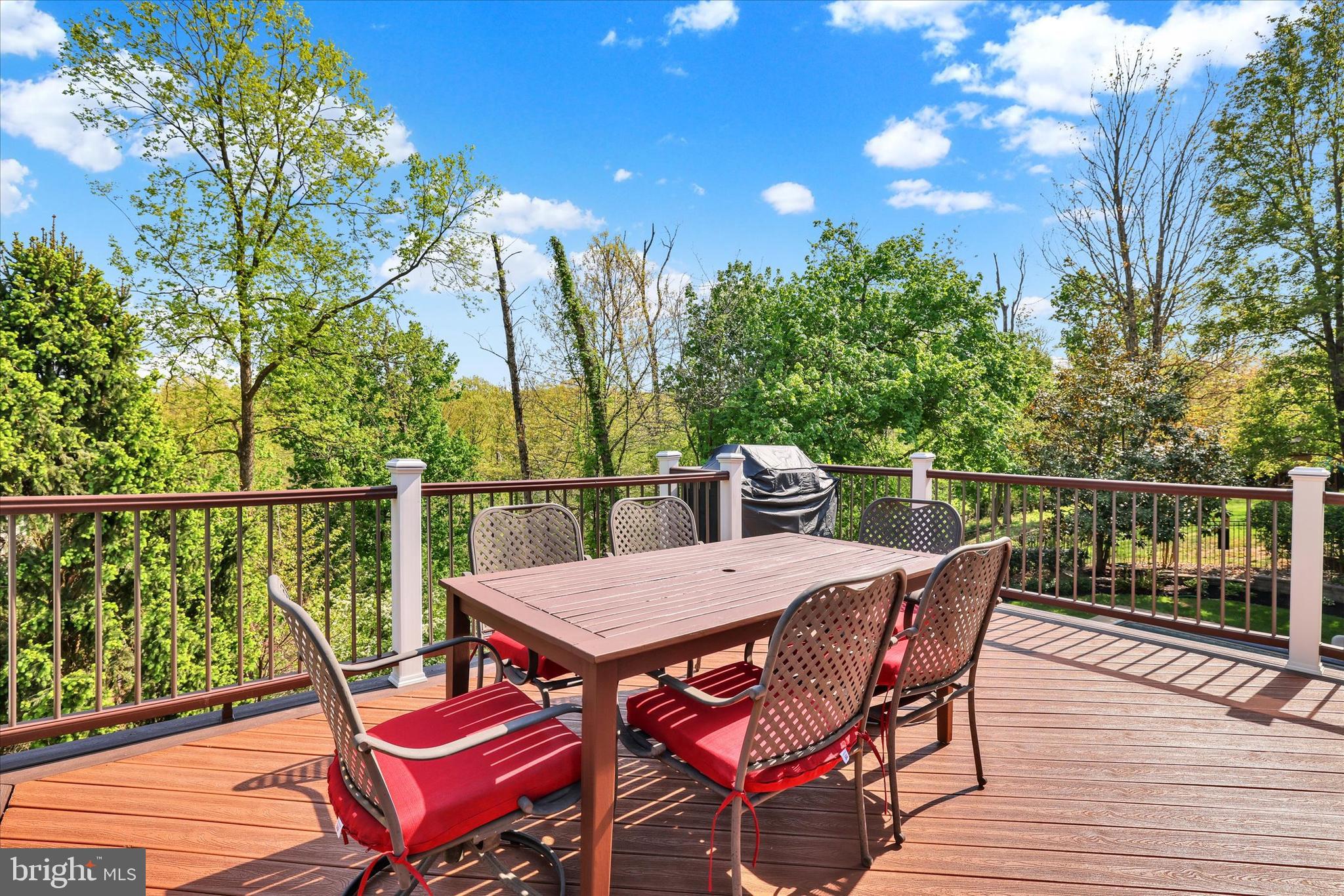 THE ESTATES AT RIV - Residential