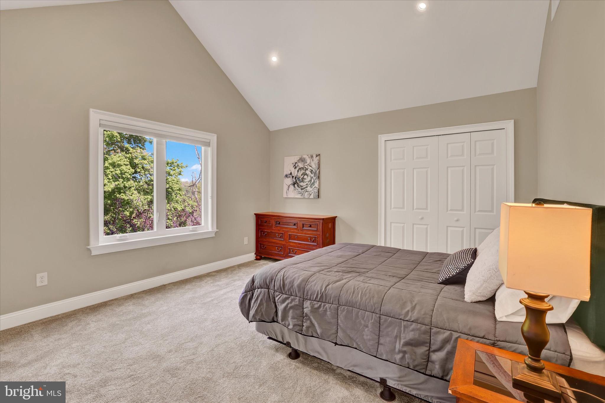 THE ESTATES AT RIV - Residential