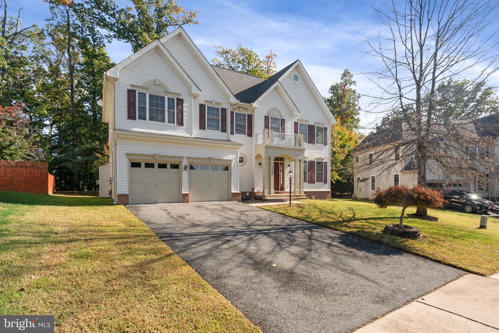 3313 LADY CATHERINE CIRCLE