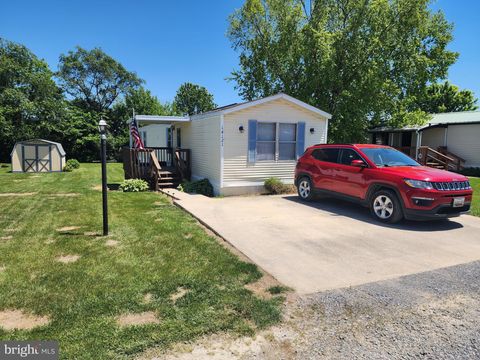 Mobile Home For Sale - 14121 Zinnia Lane Ln<br/> HAGERSTOWN, MD 21742
