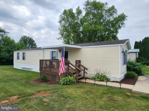 Mobile Home For Sale - 14121 Zinnia Lane Ln<br/> HAGERSTOWN, MD 21742
