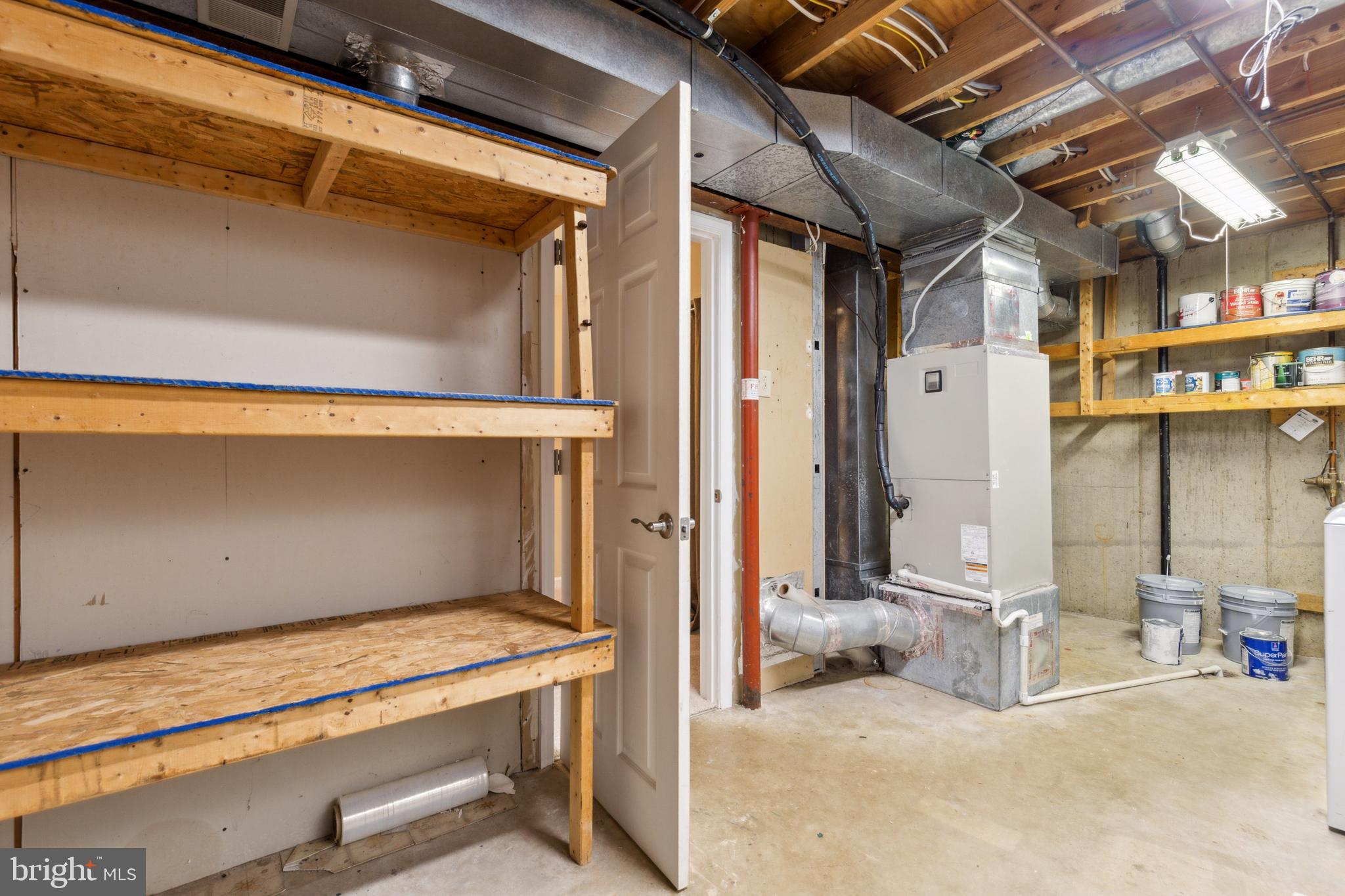 FLINT HILL MANOR - Residential