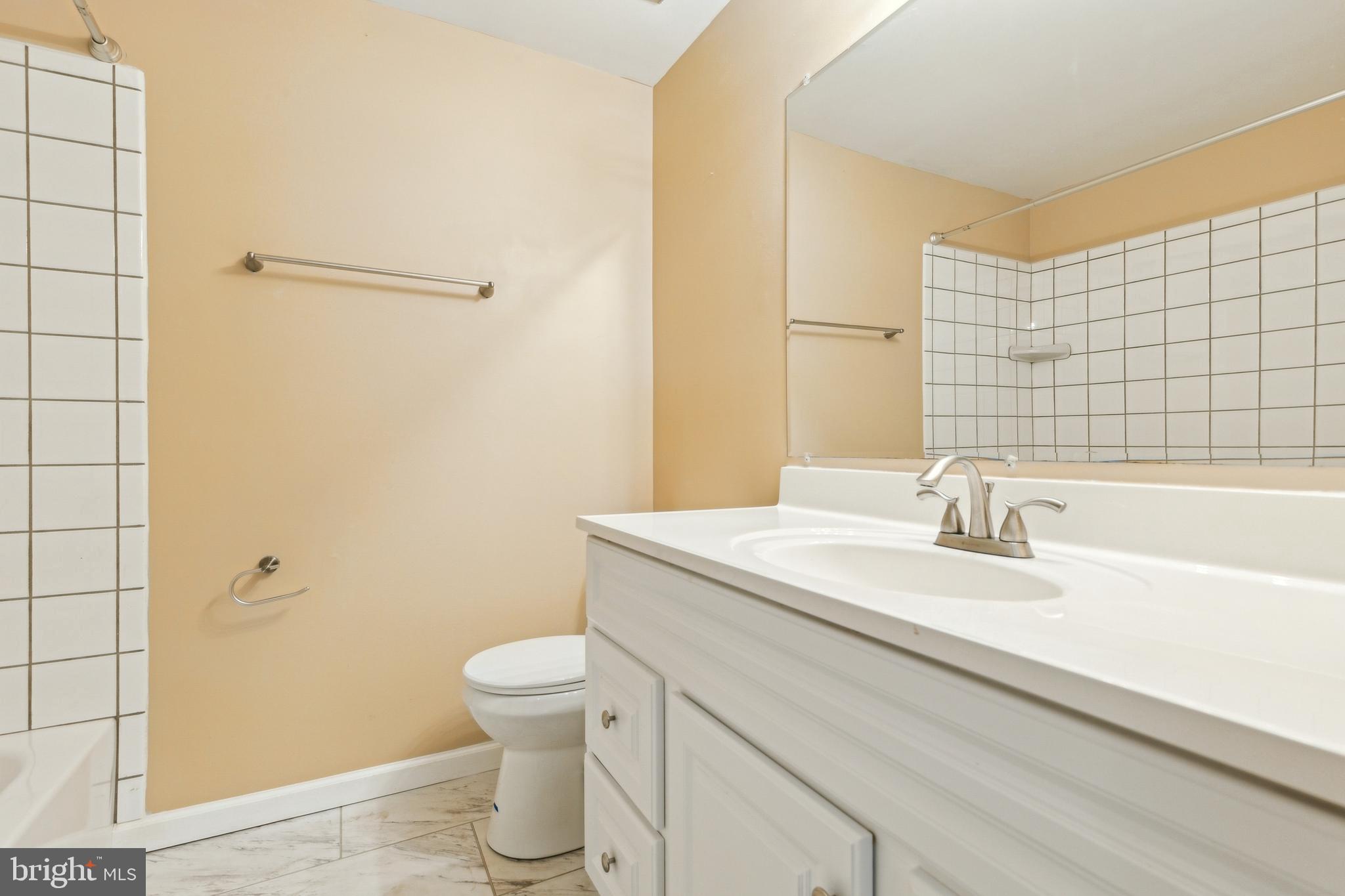 FLINT HILL MANOR - Residential