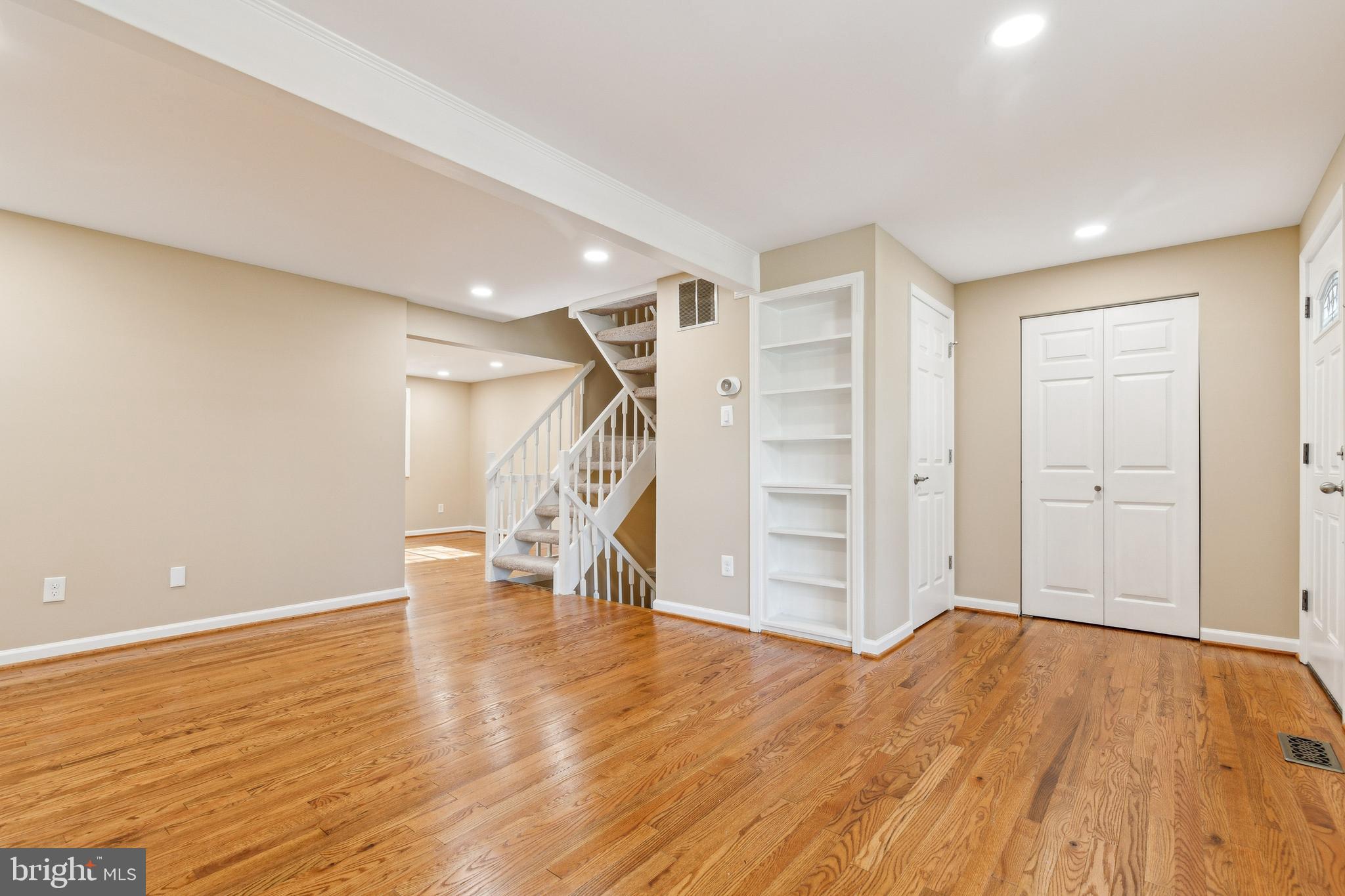 FLINT HILL MANOR - Residential