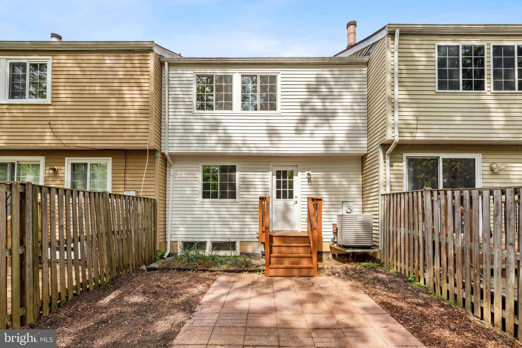 FLINT HILL MANOR - Residential