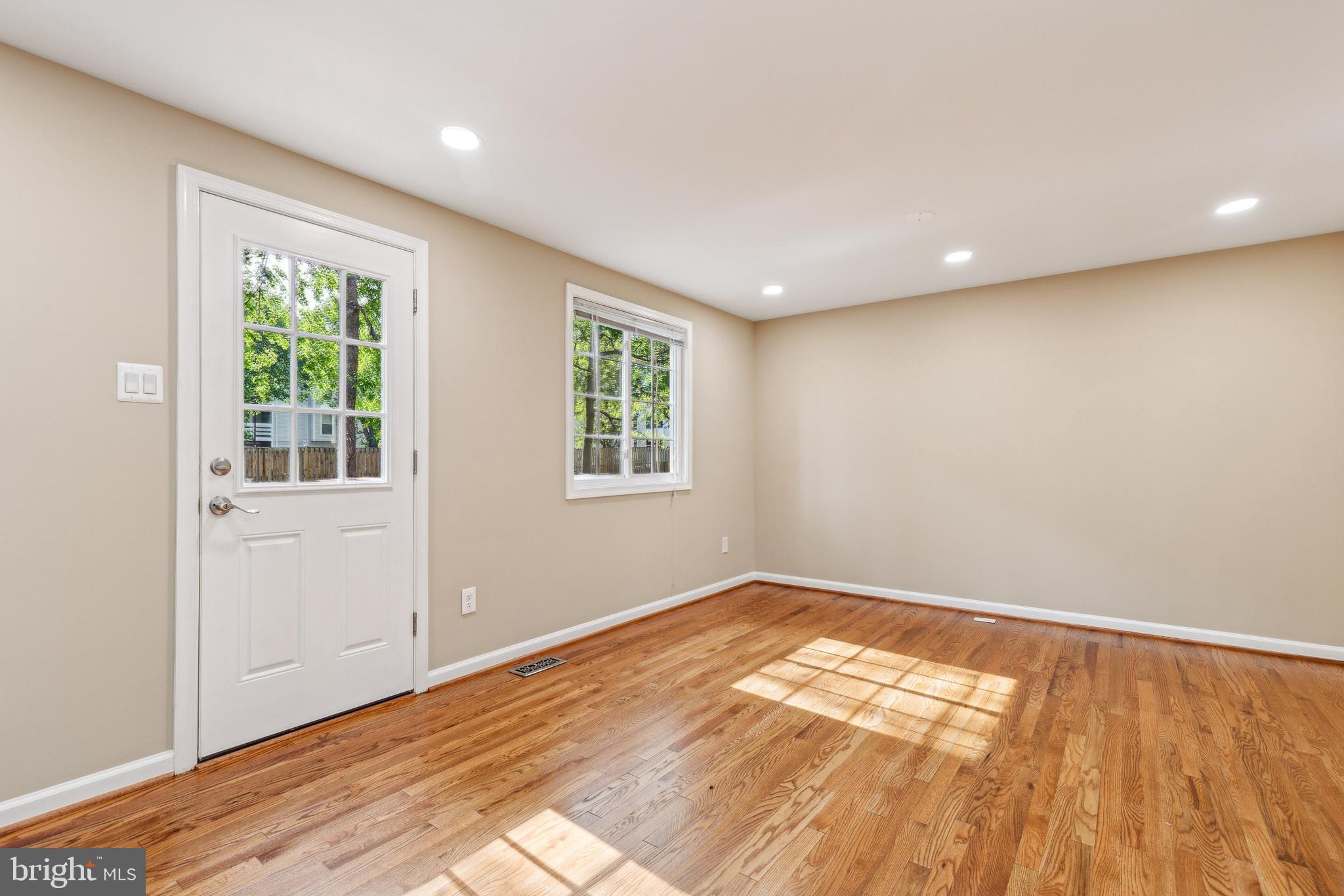 FLINT HILL MANOR - Residential