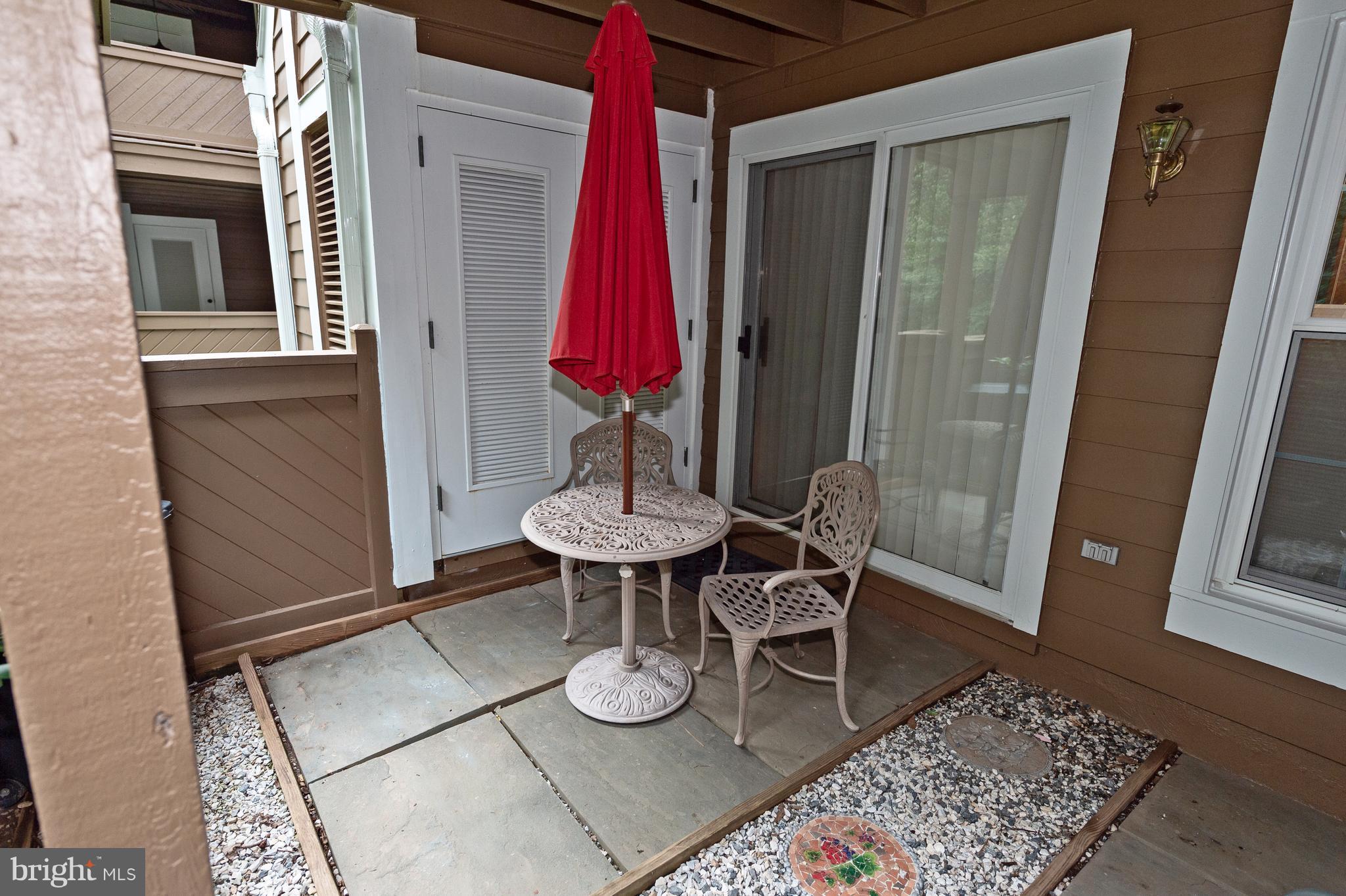 HAMPTON POINTE - Residential