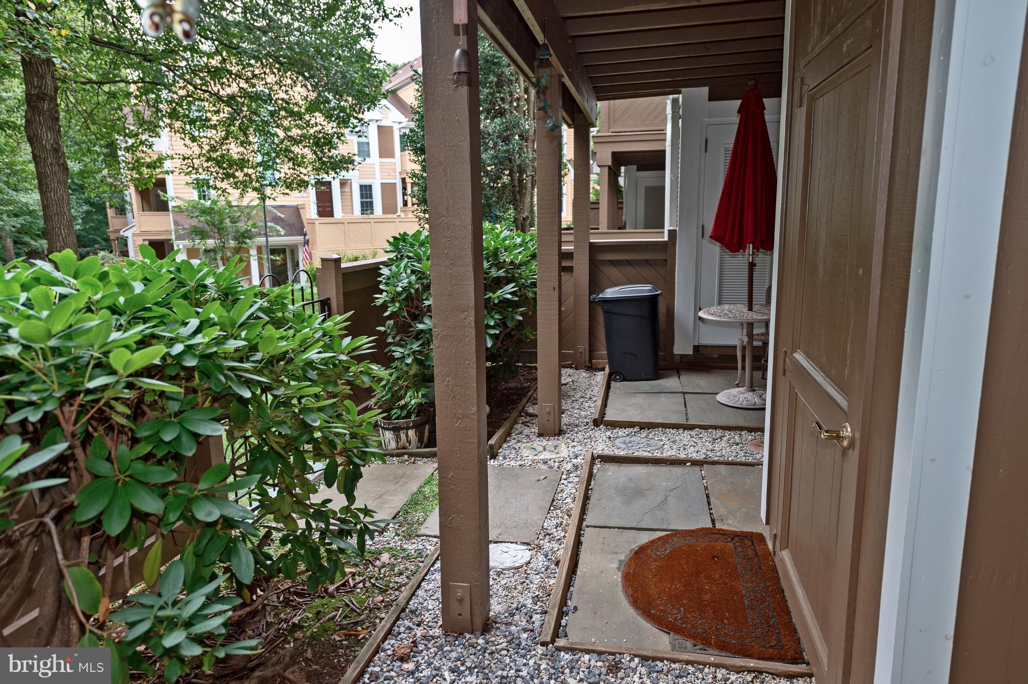 HAMPTON POINTE - Residential