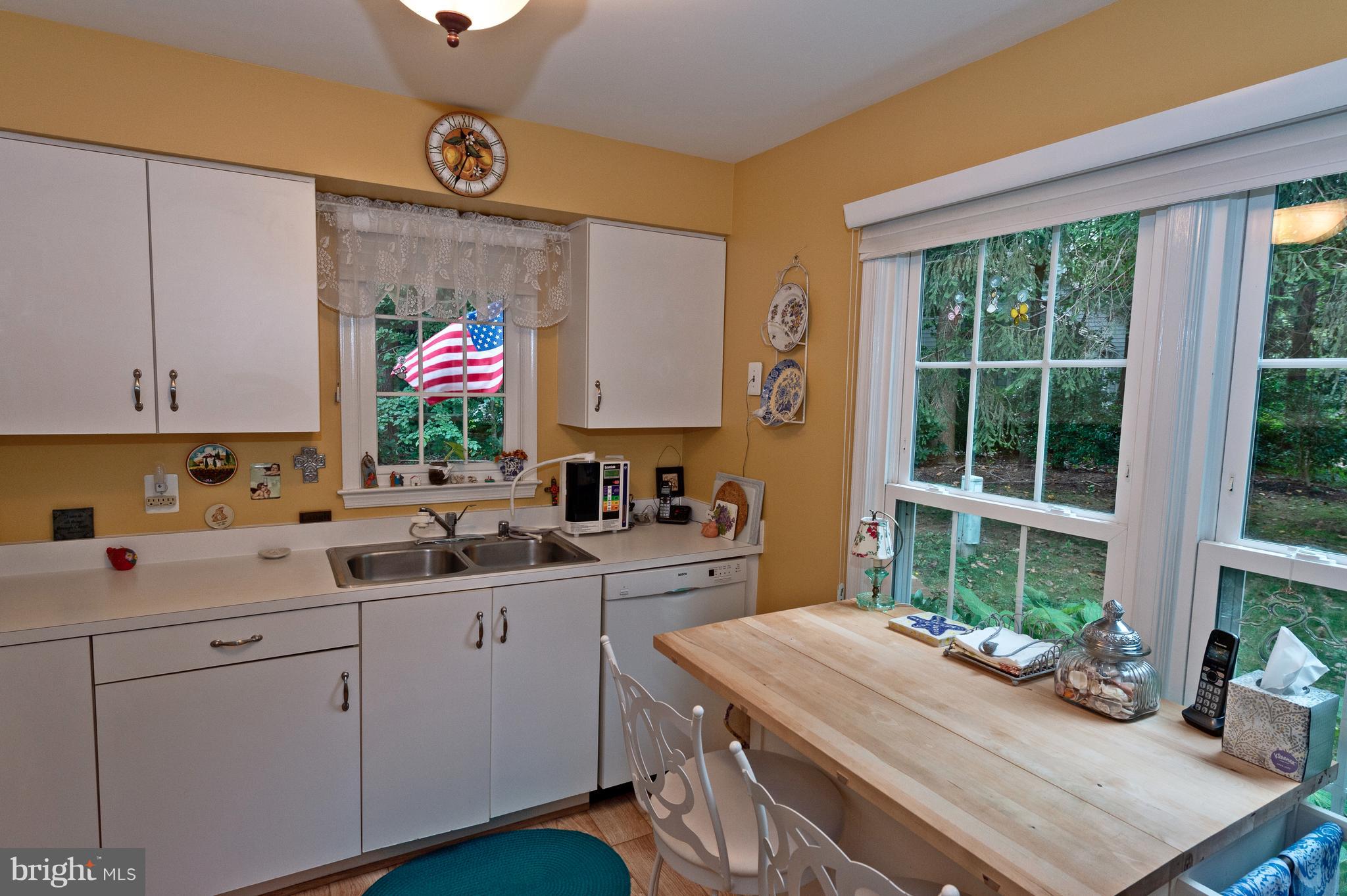 HAMPTON POINTE - Residential