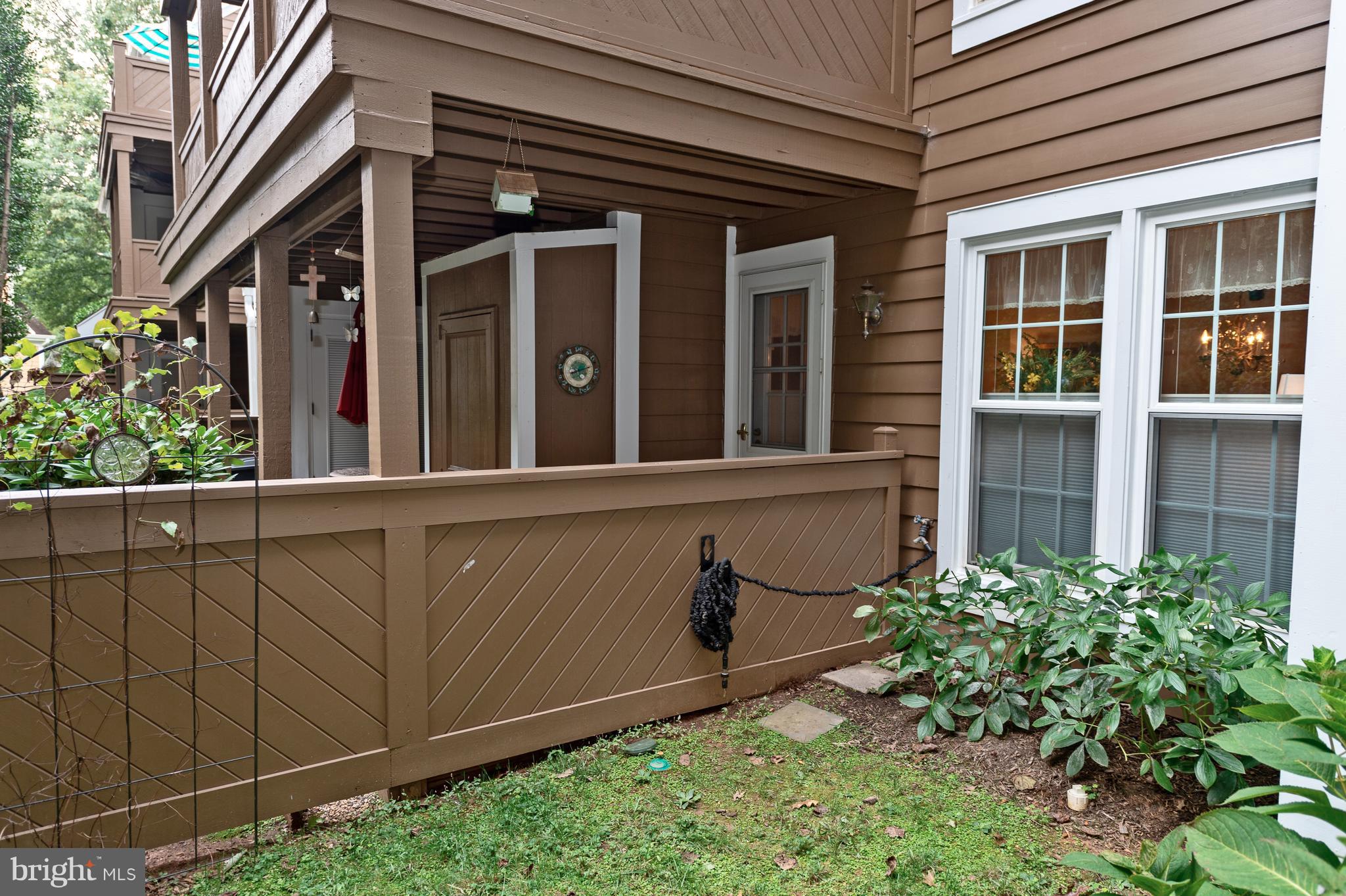 HAMPTON POINTE - Residential