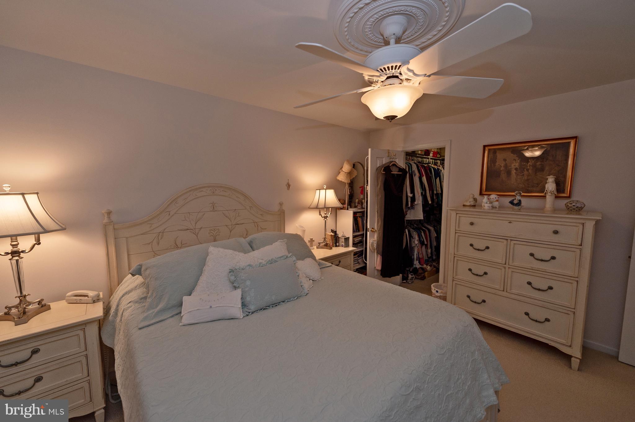 HAMPTON POINTE - Residential