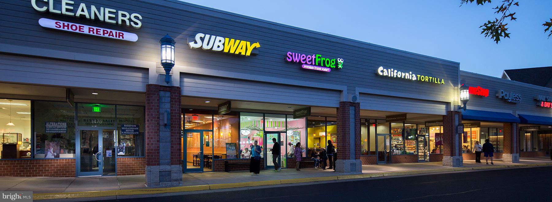 HAMPTON POINTE - Residential