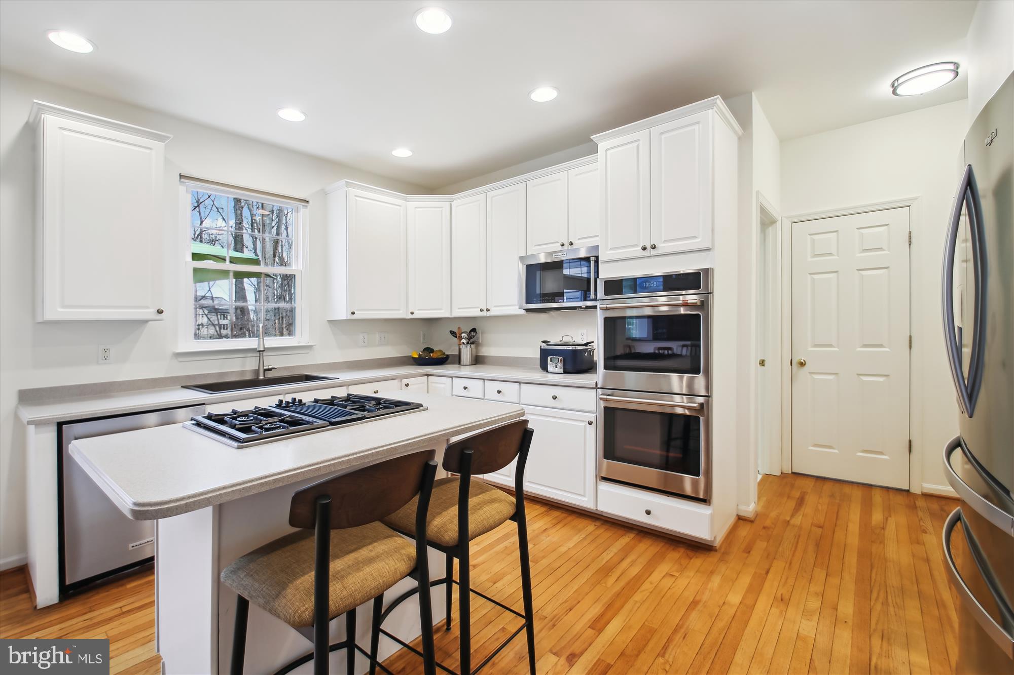 VILLAGE OF RIVER HILL - Residential