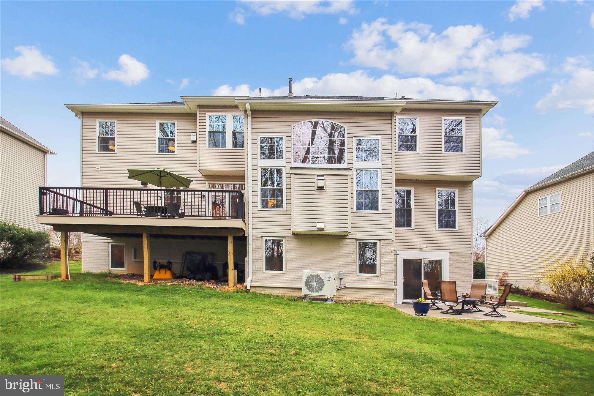 VILLAGE OF RIVER HILL - Residential