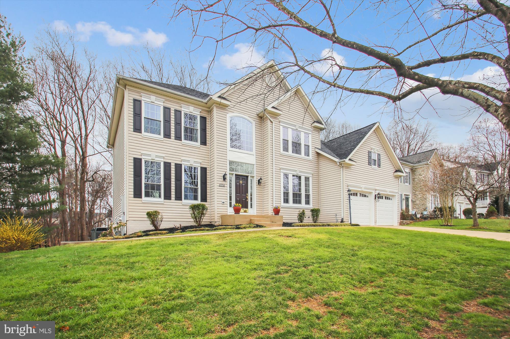 VILLAGE OF RIVER HILL - Residential