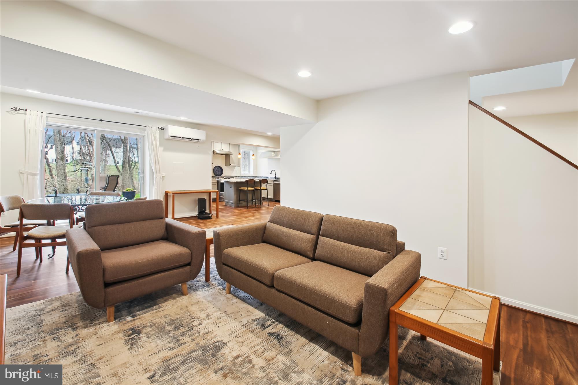 VILLAGE OF RIVER HILL - Residential